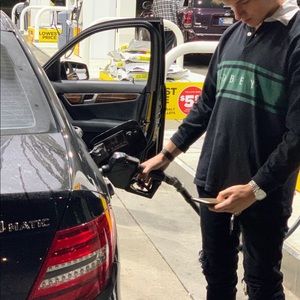 Meet your Posher, James